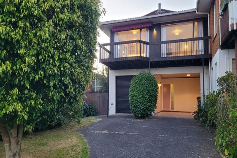 Photo of property in 3/64 Church Street, Northcote Point, Auckland, 0627