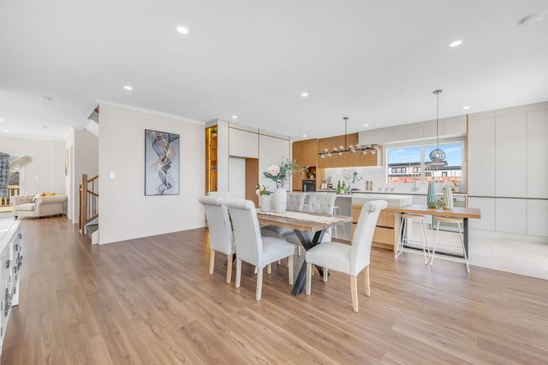 Photo of property in 25 Elevation Street, Flat Bush, Auckland, 2019
