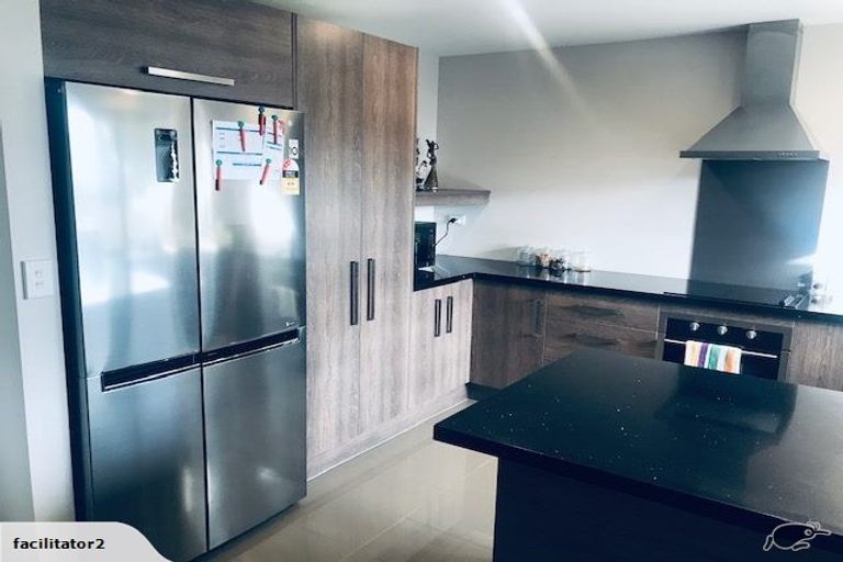 Photo of property in 8 Rooseville Mews, Pukekohe, 2120