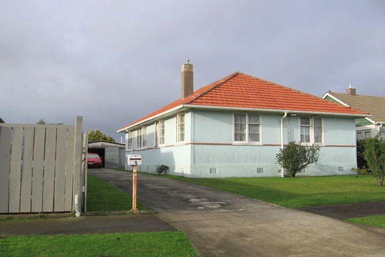 Photo of property in 3 Tyndall Street, Palmerston North, 4414