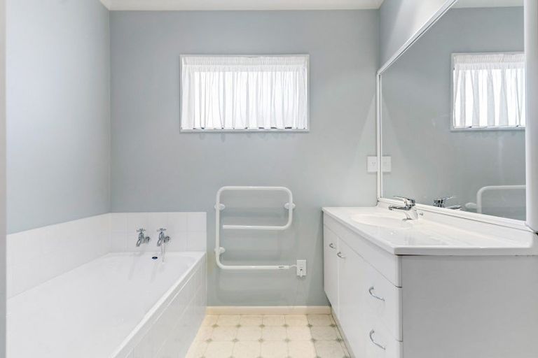 Photo of property in 12 Massey Street, Elderslea, Upper Hutt, 5018