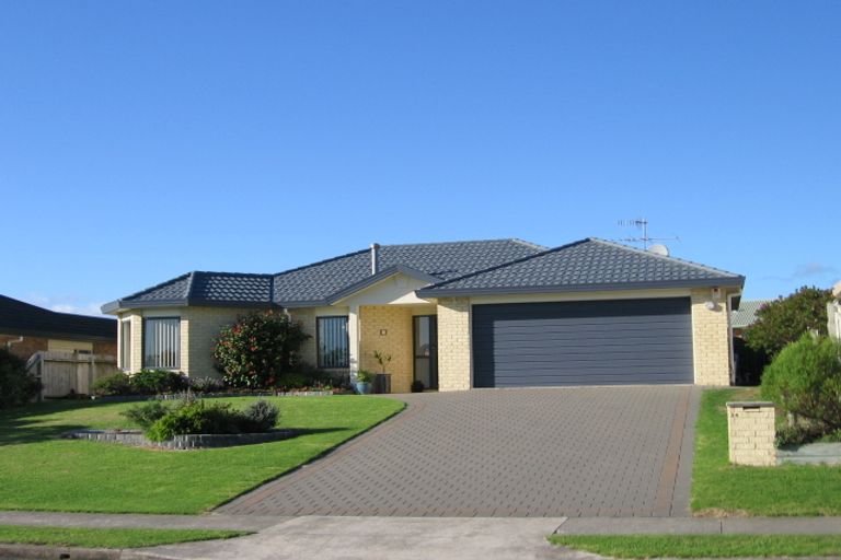 Photo of property in 24 Barrett Drive, Waikanae Beach, Waikanae, 5036