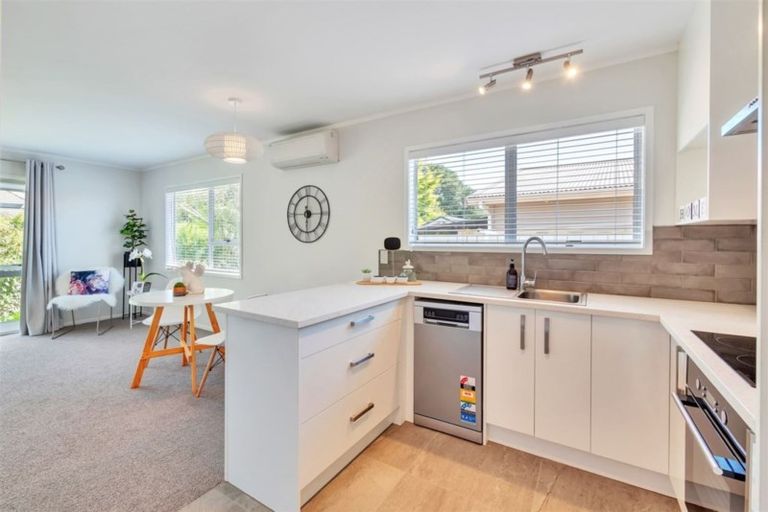 Photo of property in 3/83 Gardner Avenue, New Lynn, Auckland, 0600