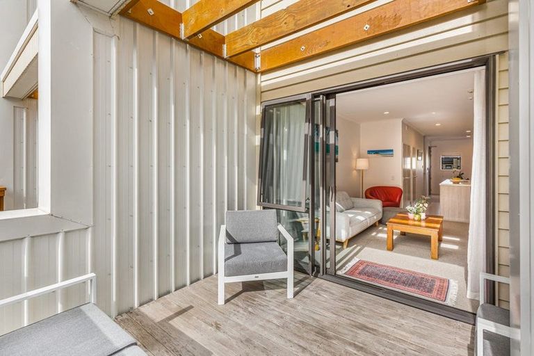 Photo of property in 17 Kanuka Road, Hobsonville, Auckland, 0616