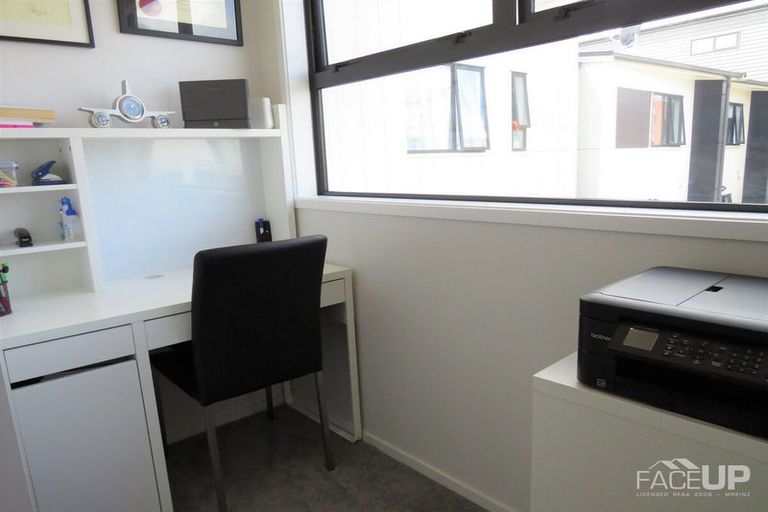 Photo of property in 4 Sidney Wallingford Way, Hobsonville, Auckland, 0616