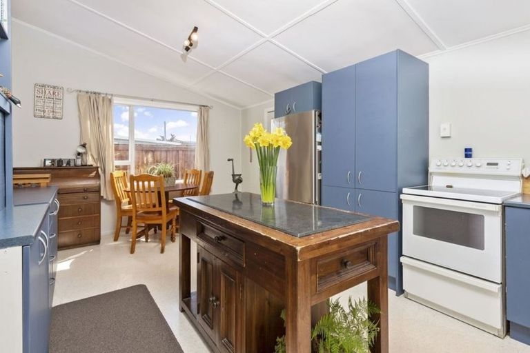 Photo of property in 7 Seymour Street, Hornby, Christchurch, 8042