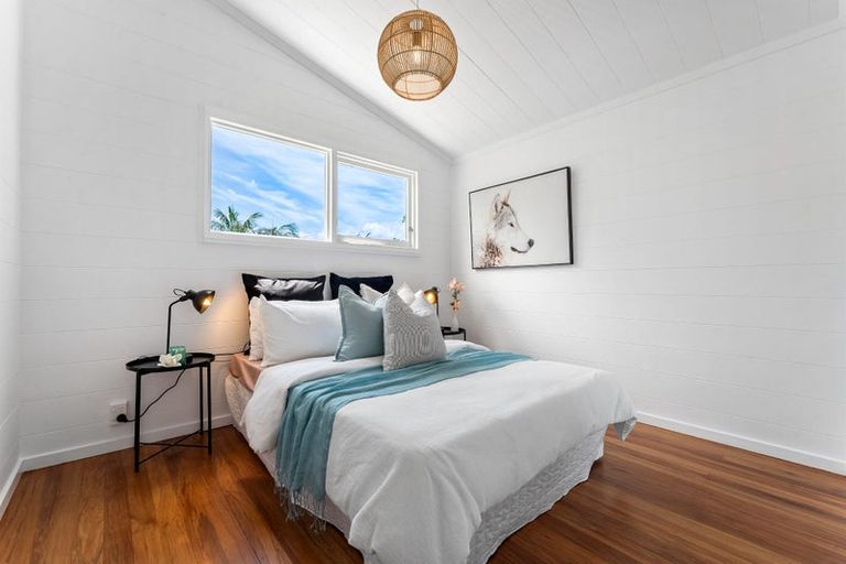 Photo of property in 99 Matipo Road, Te Atatu Peninsula, Auckland, 0610