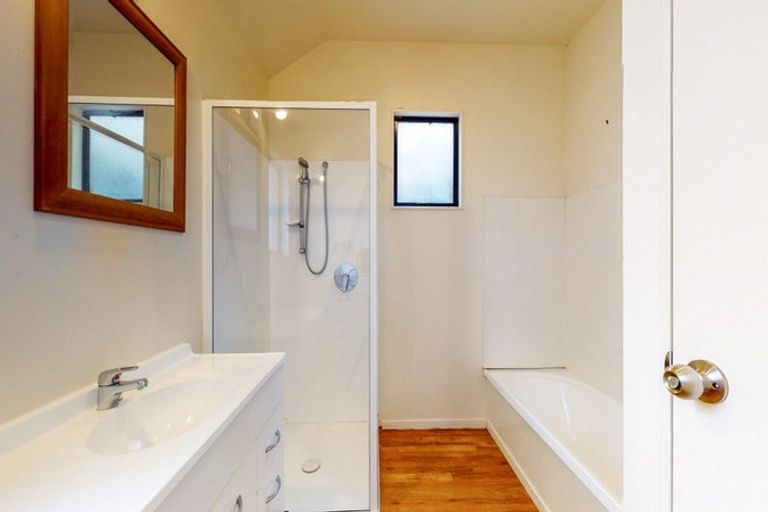 Photo of property in 6b Atamira Close, Churton Park, Wellington, 6037