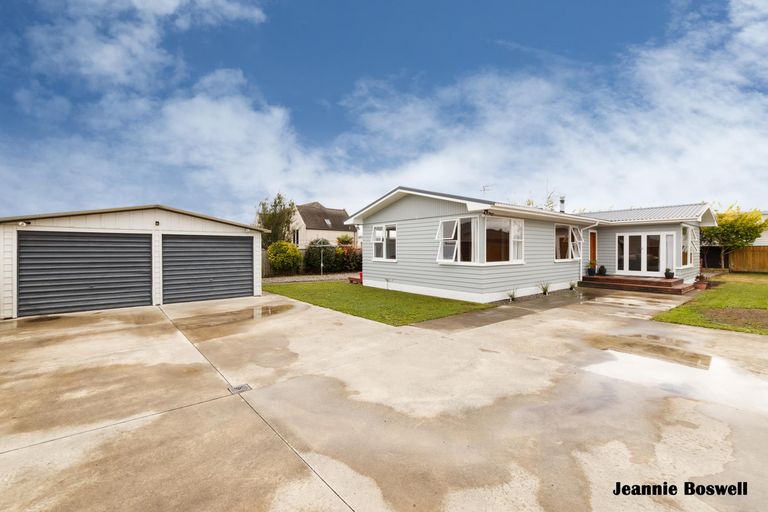 Photo of property in 79 James Line, Kelvin Grove, Palmerston North, 4414