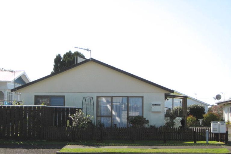 Photo of property in 12a Massey Street, Westown, New Plymouth, 4310
