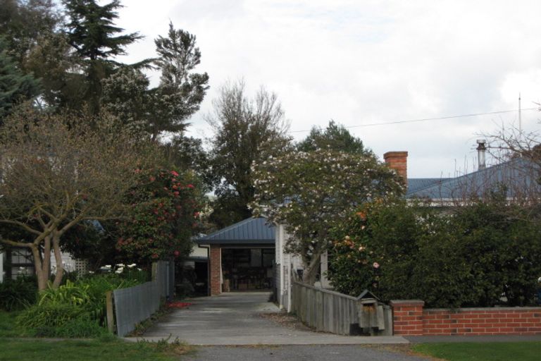 Photo of property in 57a Te Aute Road, Havelock North, 4130