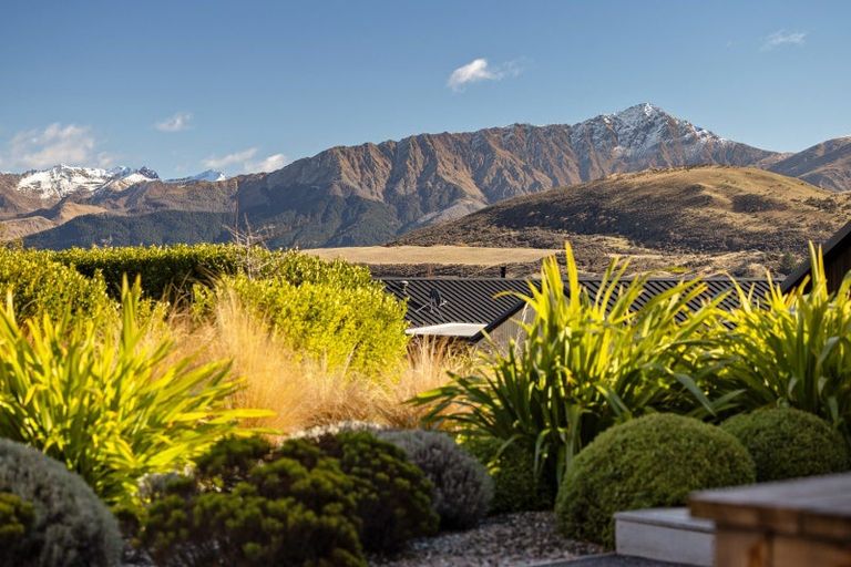 Photo of property in 4 Stockyard Lane, Jacks Point, Queenstown, 9371