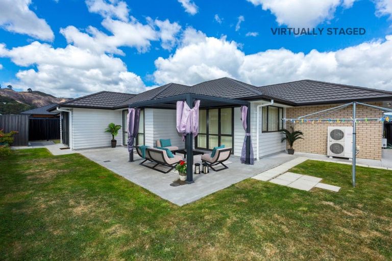 Photo of property in 16 Kerrigan Crescent, Wallaceville, Upper Hutt, 5018