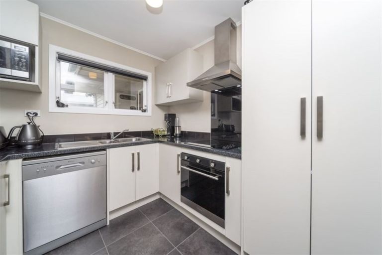 Photo of property in 8 Tawa Street, Hawera, 4610