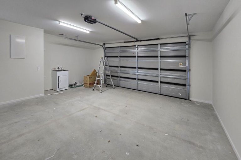 Photo of property in 7 George Yee Place, Taradale, 4112