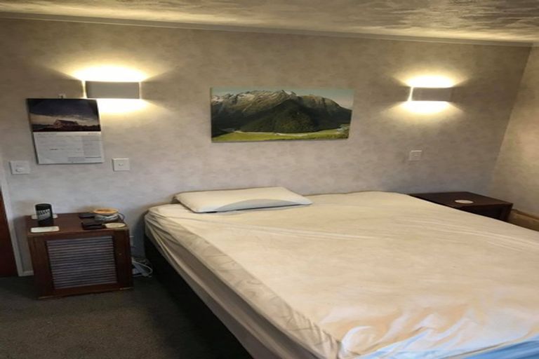 Photo of property in 24 Sheffield Street, Awapuni, Palmerston North, 4412