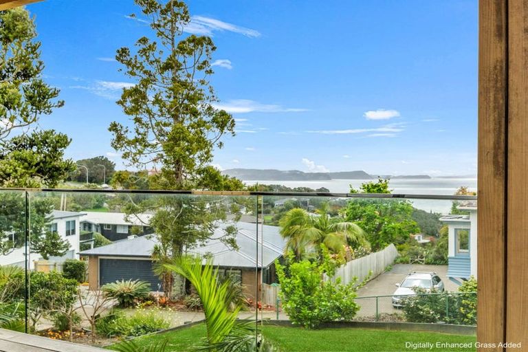 Photo of property in 2d Vipond Road, Stanmore Bay, Whangaparaoa, 0932