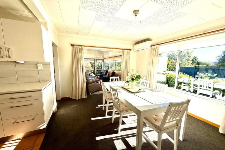 Photo of property in 21 Bidwell Place, Hillmorton, Christchurch, 8025