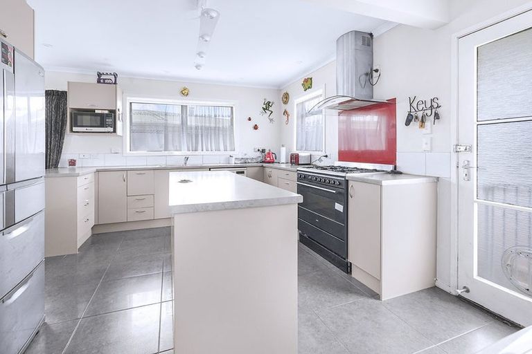 Photo of property in 10 Hamblyn Crescent, Nawton, Hamilton, 3200