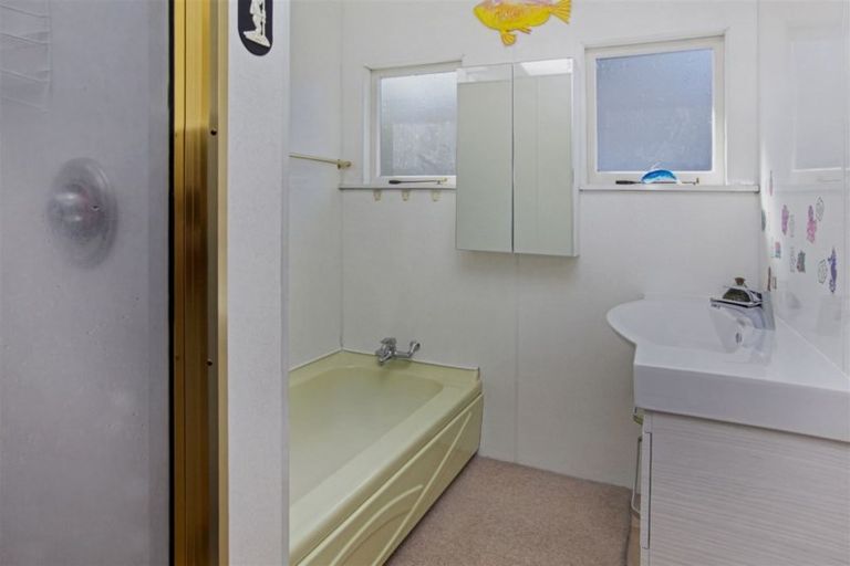 Photo of property in 71 Dacre Street, Linwood, Christchurch, 8062