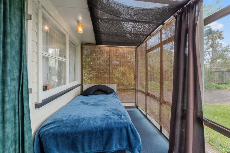 Photo of property in 2/5 Grove Road, Papakura, 2110