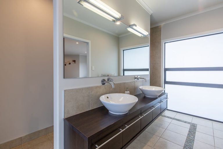 Photo of property in 19 Jg Wilson Drive, Waipukurau, 4281