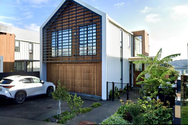 Photo of property in 8 Marlborough Crescent, Hobsonville, Auckland, 0616