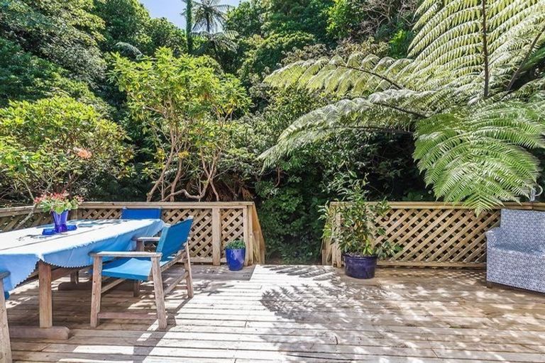 Photo of property in 60 Simla Crescent, Khandallah, Wellington, 6035