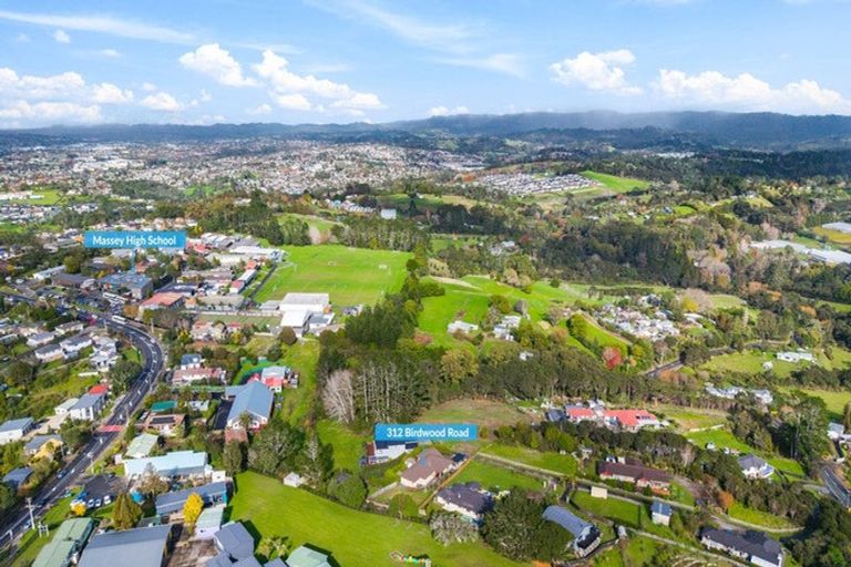 Photo of property in 312 Birdwood Road, Massey, Auckland, 0614