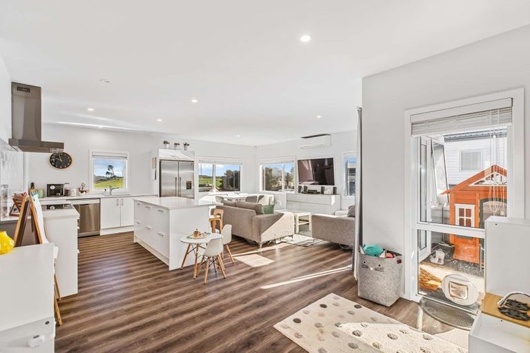 Photo of property in 106 Isabella Drive, Pukekohe, 2120