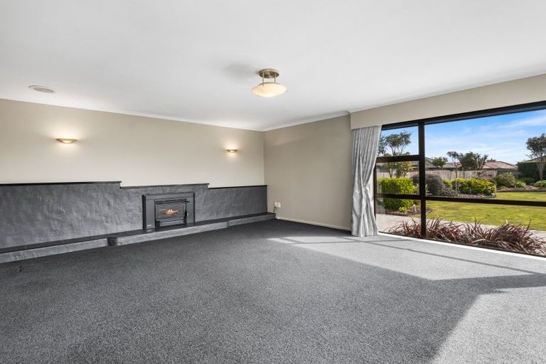 Photo of property in 12 Masham Road, Broomfield, Christchurch, 8042