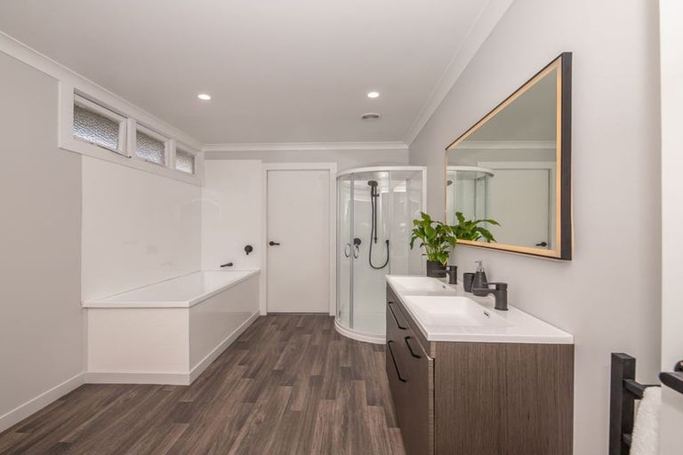 Photo of property in 96 Romilly Street, Westport, 7825