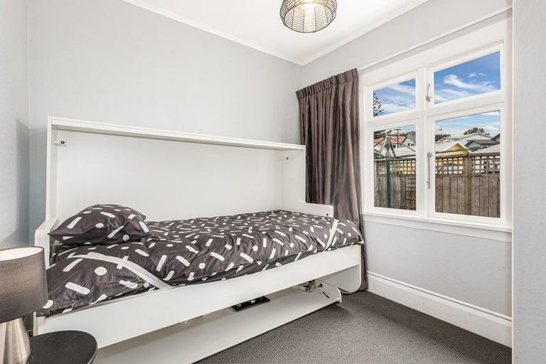 Photo of property in 191 Coutts Street, Rongotai, Wellington, 6022