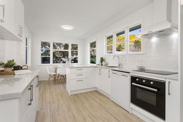 Photo of property in 4 Lucienne Place, Hillsborough, Christchurch, 8022