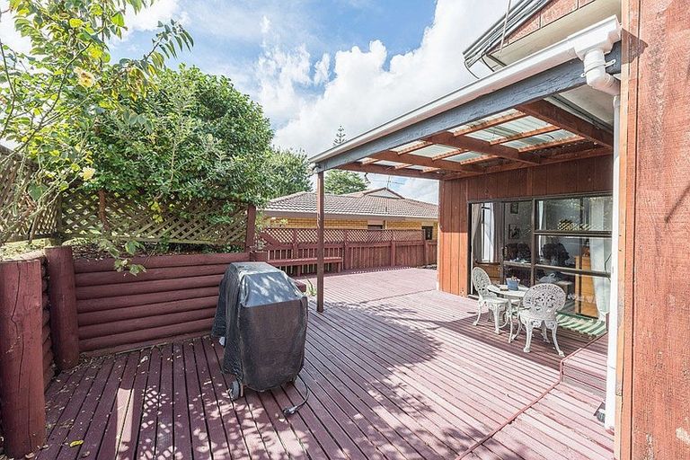 Photo of property in 35 Matua Road, Huapai, Kumeu, 0810