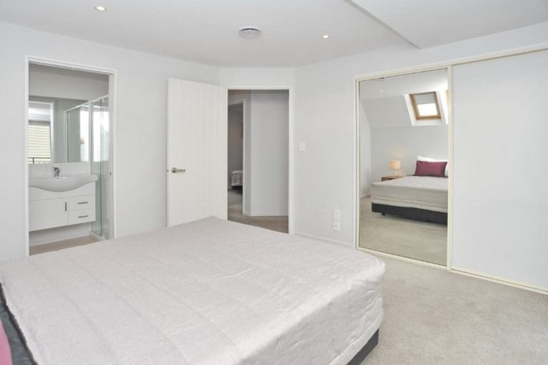 Photo of property in 94b Picton Avenue, Riccarton, Christchurch, 8011