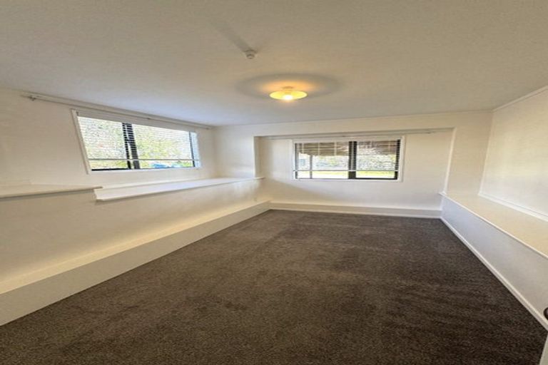 Photo of property in 20 Pahi Place, West Harbour, Auckland, 0618