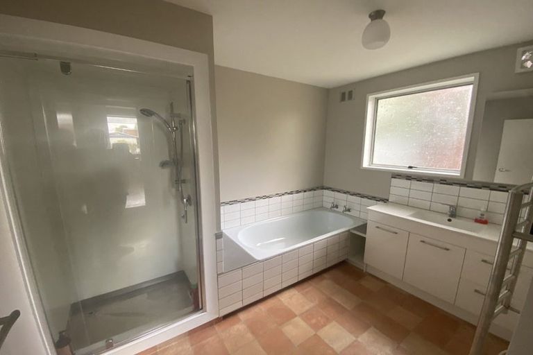 Photo of property in 8a Wyatt Place, Russley, Christchurch, 8042