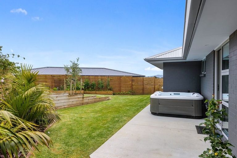 Photo of property in 15 Three Brothers Place, Warkworth, 0981