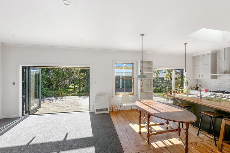 Photo of property in 9 Elizabeth Street, Moera, Lower Hutt, 5010