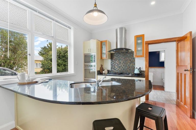 Photo of property in 12 Cambridge Street, Gonville, Whanganui, 4501