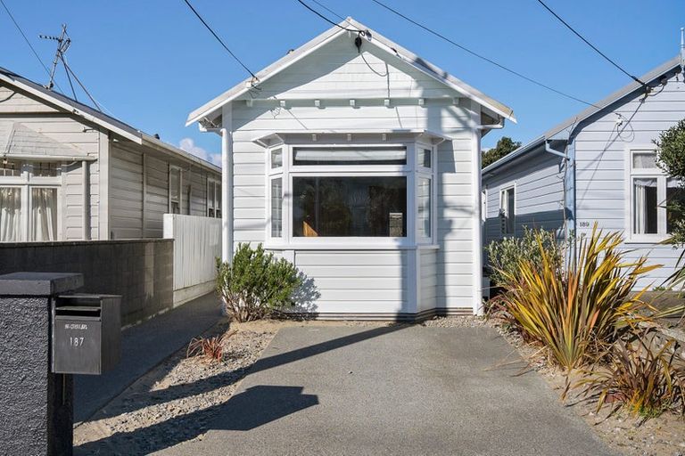Photo of property in 187 Onepu Road, Lyall Bay, Wellington, 6022