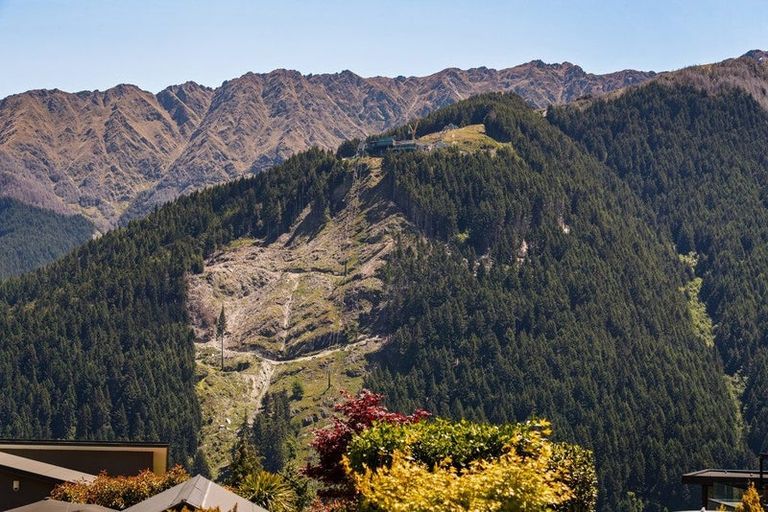 Photo of property in 15 Manchester Place, Queenstown, 9300