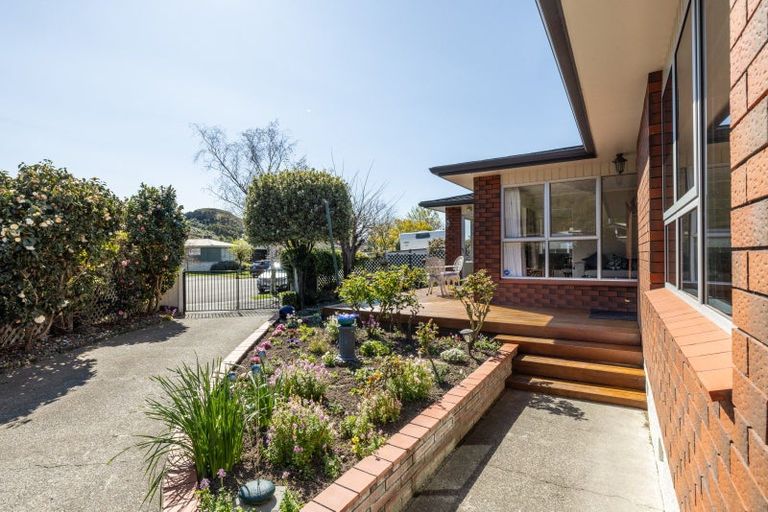 Photo of property in 33 Moorhouse Street, Taradale, Napier, 4112