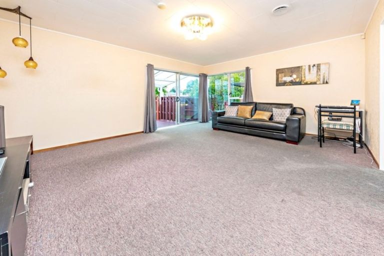 Photo of property in 22 Ferndown Avenue, Papatoetoe, Auckland, 2025