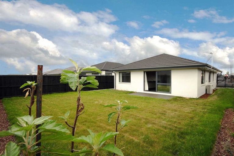 Photo of property in 17 Ragley Way, Rolleston, 7615