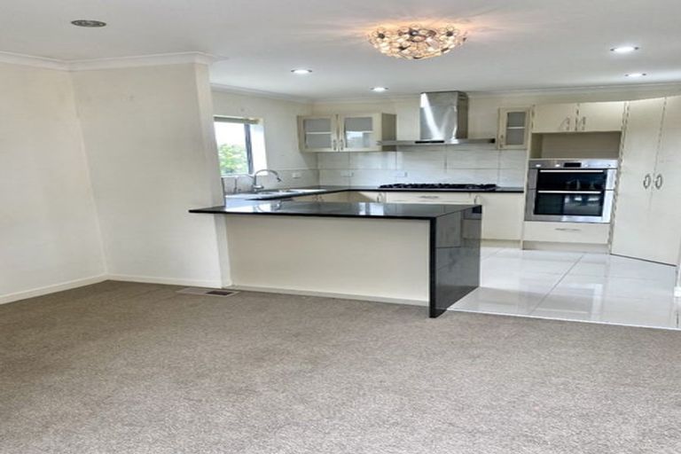 Photo of property in 1/41 Butley Drive, Farm Cove, Auckland, 2012