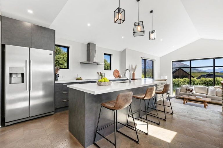Photo of property in 13 Falconer Rise, Jacks Point, Queenstown, 9371