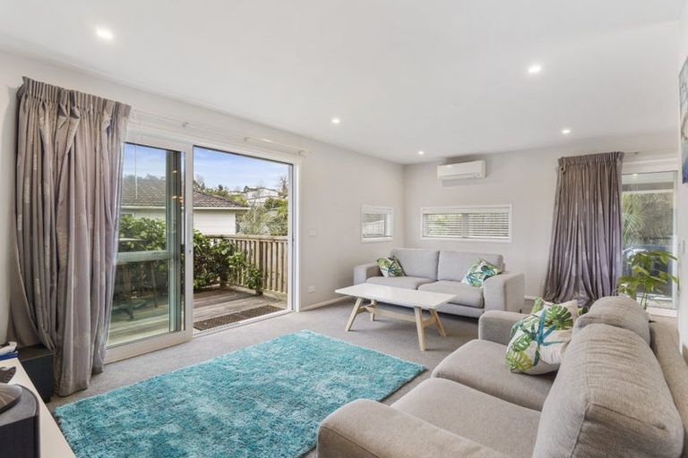 Photo of property in 23 Helleur Road, Massey, Auckland, 0614