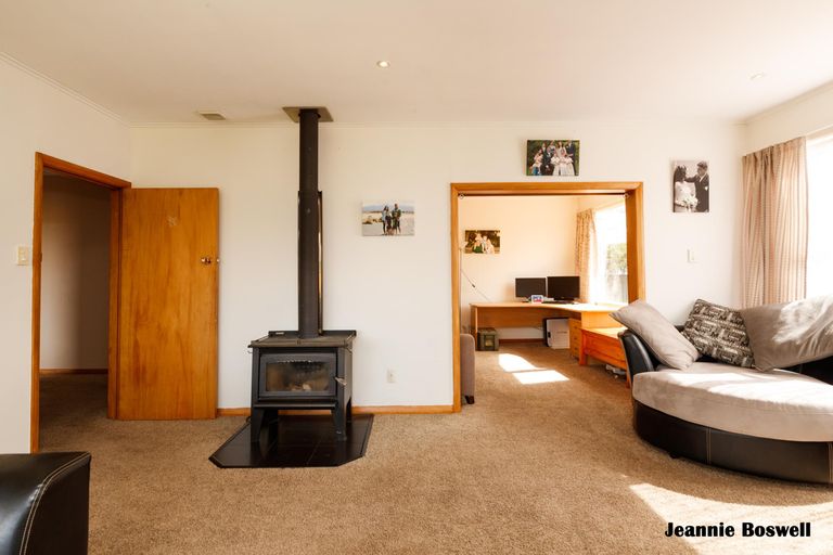 Photo of property in 79 James Line, Kelvin Grove, Palmerston North, 4414